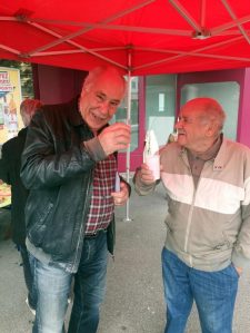 Stand d'information de l'association de quartier Croisettes-Tuileries et environs à Epalinges juin 2016