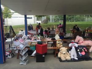 Vide-grenier 2016 de l'association de quartier Croisettes-Tuileries et environs à Epalinges