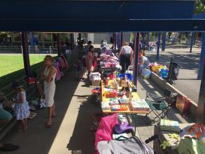 Vide-grenier 2016 de l'association de quartier Croisettes-Tuileries et environs à Epalinges
